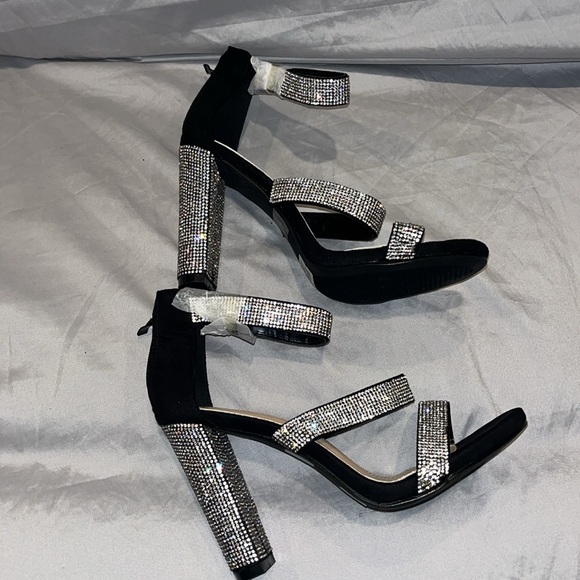 Windsor Dazzling Rhinestone Embellished Strappy Black Heels Size 9 - Picture 2 of 10